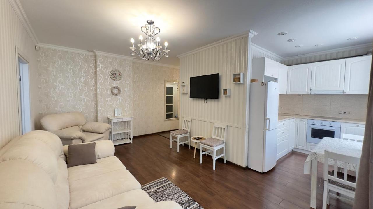 Apartment In The Centre Of City Dnipro Exterior foto