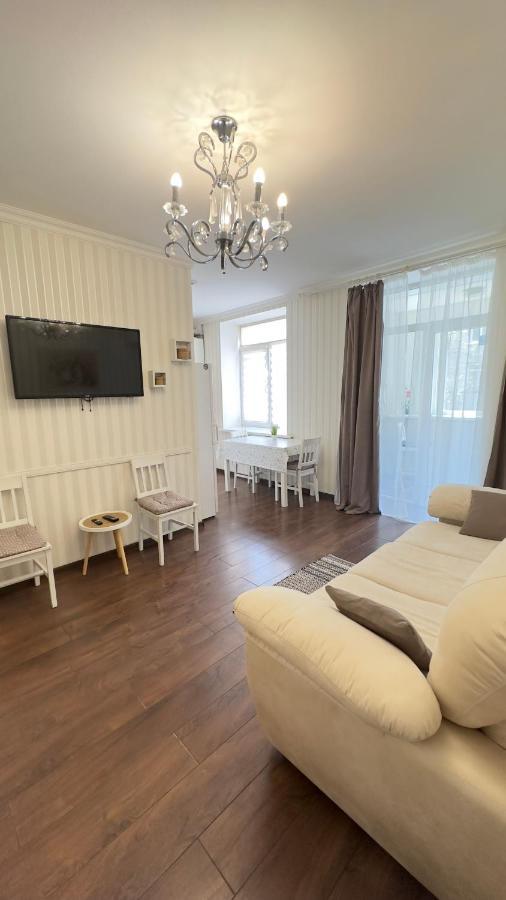 Apartment In The Centre Of City Dnipro Exterior foto
